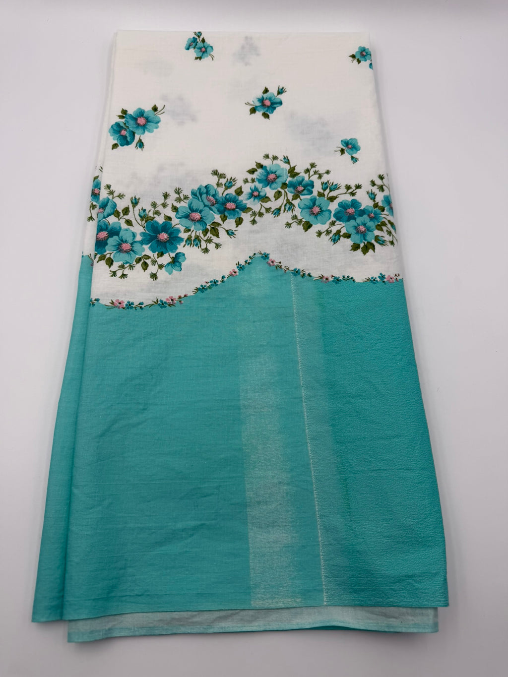 1950's Vintage Cotton Material: Turquoise Blue Scalloped Border (2YDS)